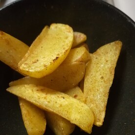 フライパンでカレー味のベイクドポテト レシピ 作り方 By Momiji Mama 楽天レシピ フライパンでカレー味のベイクドポテト レシピ 作り方 By Momiji Mama 楽天レシピ